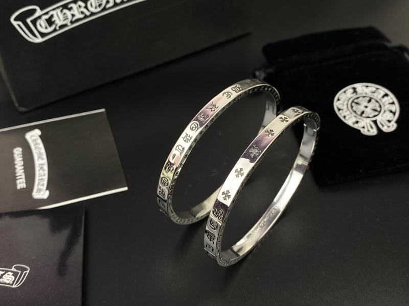 Ch*0me He**ts bracelets